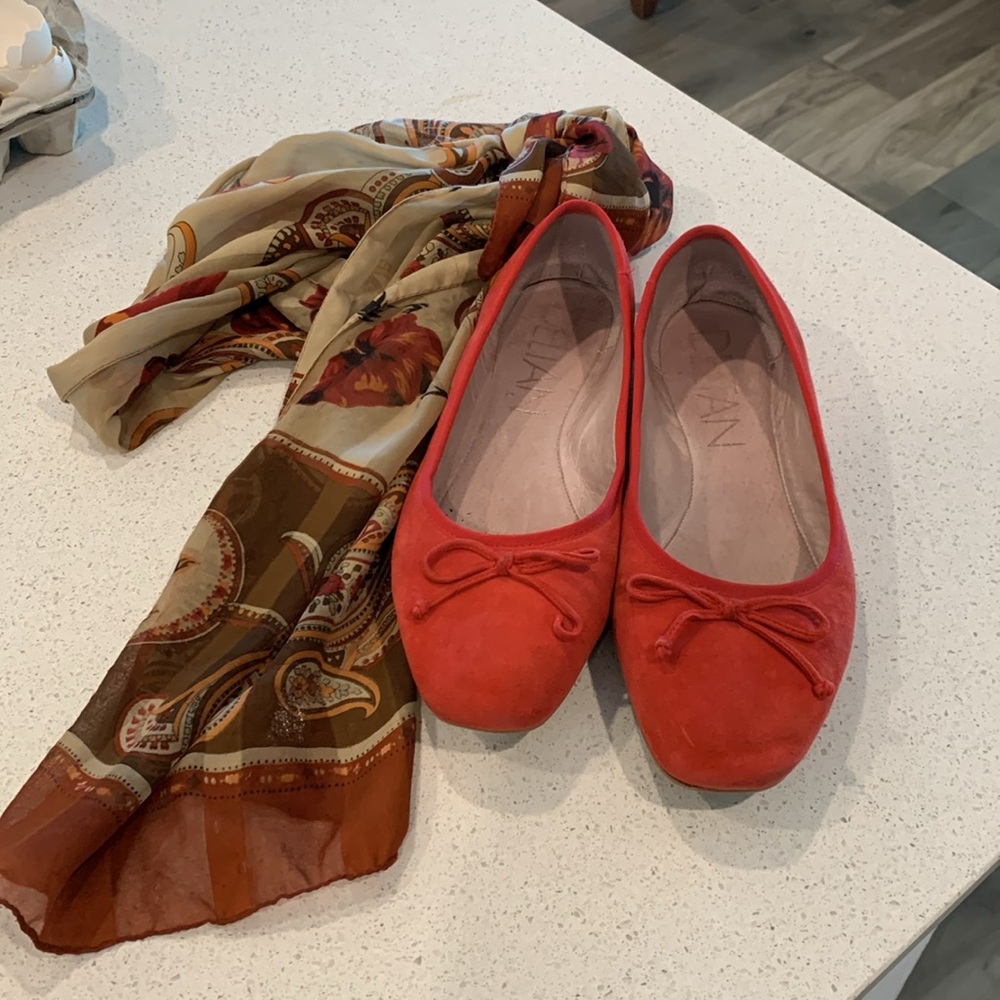Women's Red Ballet Flats - Picture 4 of 12